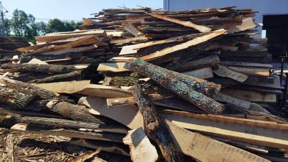 Tvrdé okory - spolehlivé palivo pro domácnost